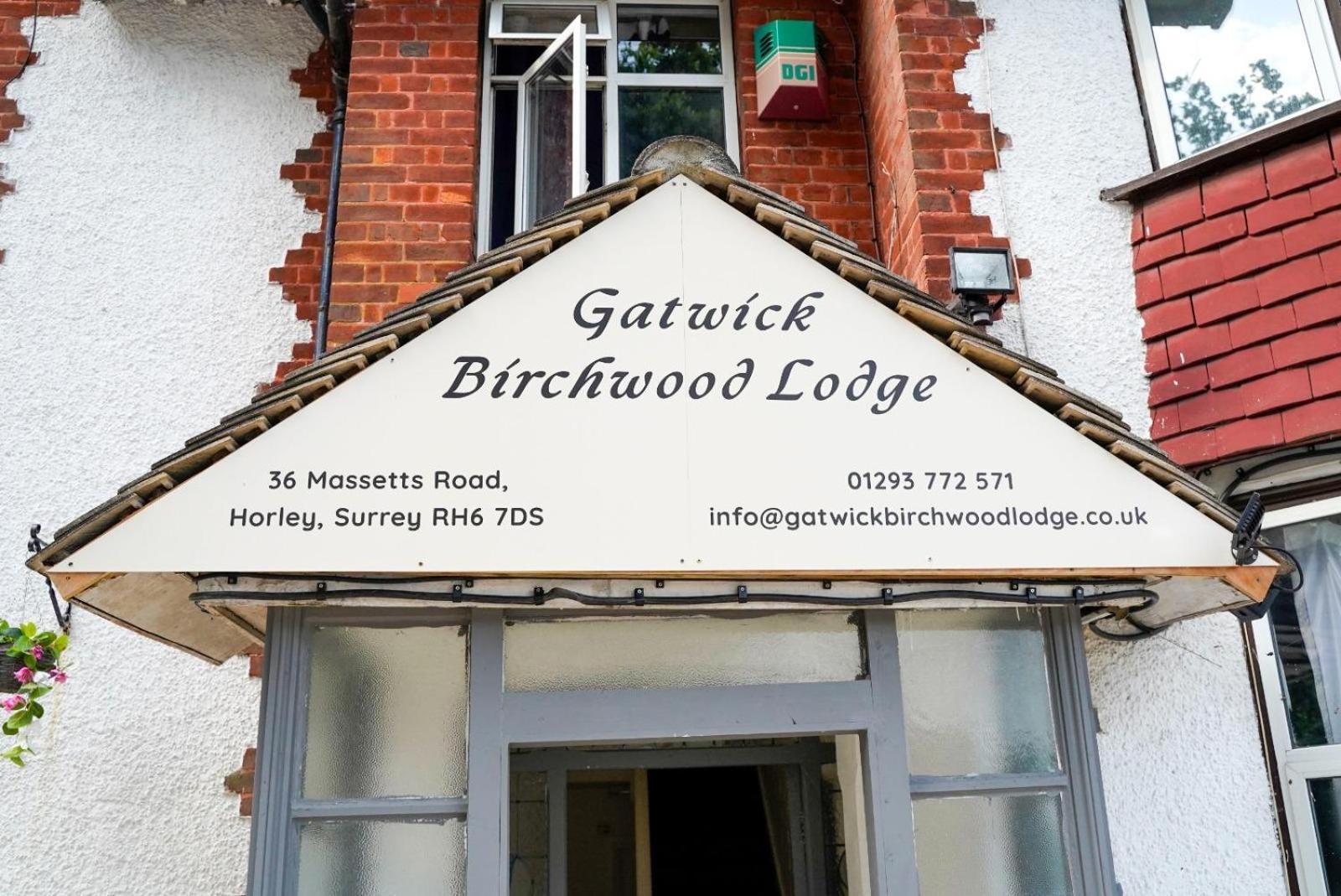 The Lodge By Birchwood Хорли Екстериор снимка